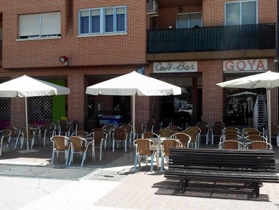 Terraza del Café Bar Goya en Tudela de Duero